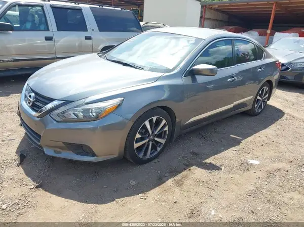 1N4AL3AP1HN317668 2017 NISSAN ALTIMA - Image 2
