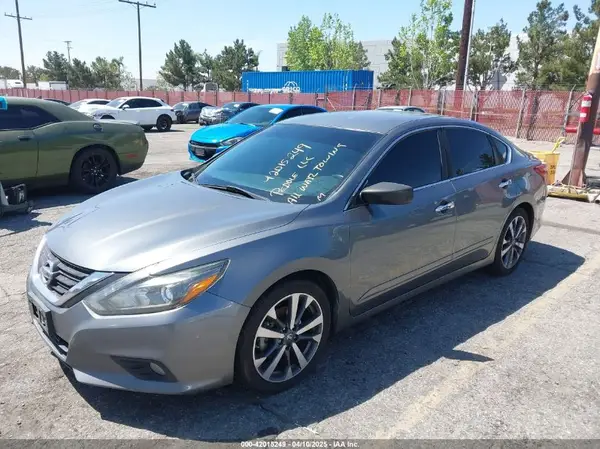 1N4AL3AP1HN318562 2017 NISSAN ALTIMA - Image 2