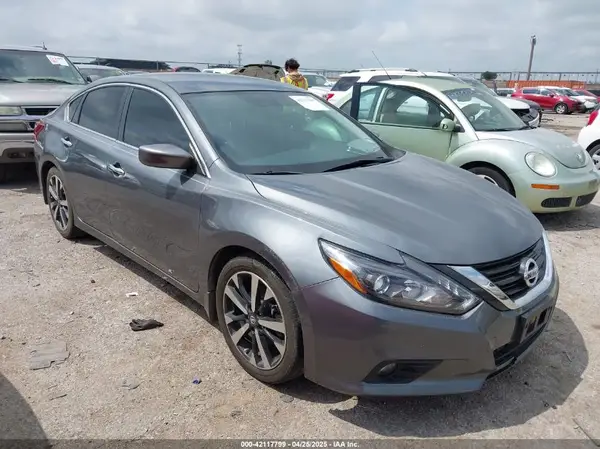 1N4AL3AP1HN321297 2017 NISSAN ALTIMA - Image 1