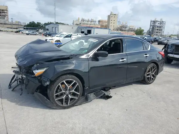 1N4AL3AP1HN325429 2017 NISSAN ALTIMA - Image 1