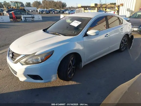 1N4AL3AP1HN327035 2017 NISSAN ALTIMA - Image 2