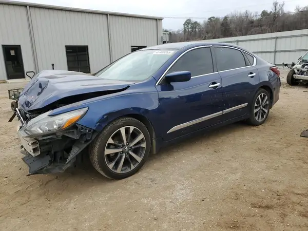 1N4AL3AP1HN329884 2017 NISSAN ALTIMA - Image 1