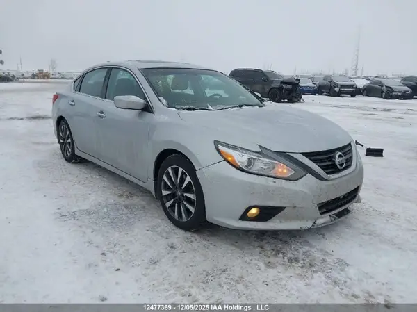 1N4AL3AP1HN329996 2017 NISSAN ALTIMA - Image 1