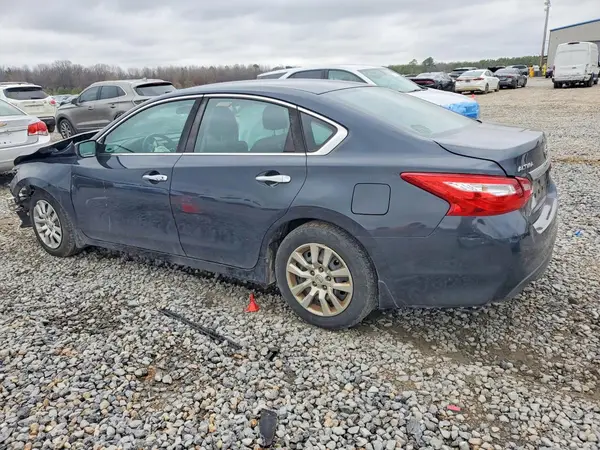1N4AL3AP1HN330677 2017 NISSAN ALTIMA - Image 2