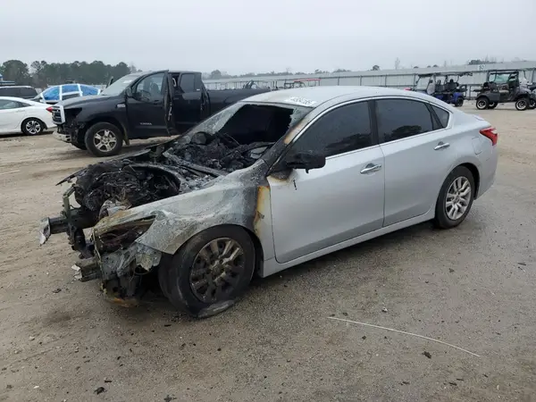 1N4AL3AP1HN338181 2017 NISSAN ALTIMA - Image 1