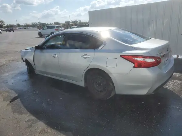 1N4AL3AP1HN344028 2017 NISSAN ALTIMA - Image 2