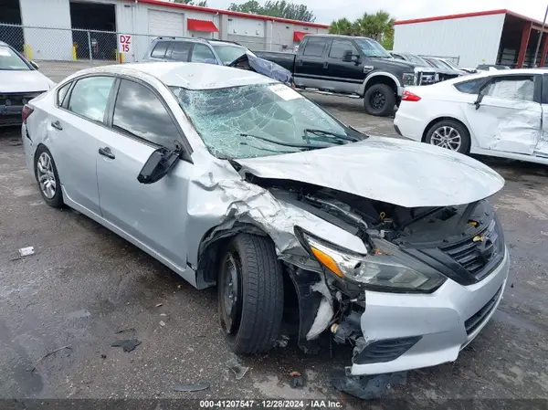 1N4AL3AP1HN348595 2017 NISSAN ALTIMA - Image 1
