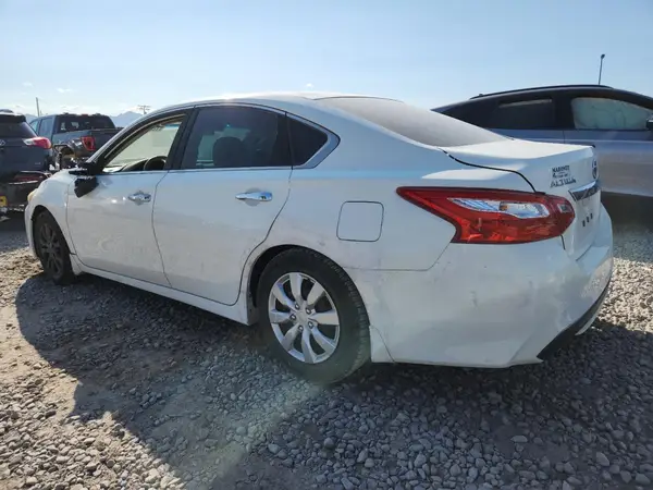 1N4AL3AP1HN349472 2017 NISSAN ALTIMA - Image 2