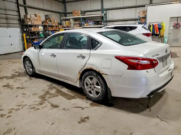 1N4AL3AP1HN349701 2017 NISSAN ALTIMA - Image 2