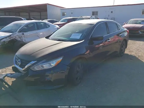 1N4AL3AP1HN350928 2017 NISSAN ALTIMA - Image 2