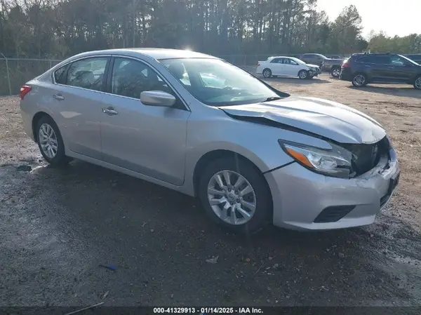 1N4AL3AP1HN352050 2017 NISSAN ALTIMA - Image 1