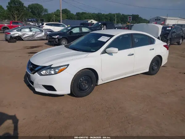 1N4AL3AP1HN366255 2017 NISSAN ALTIMA - Image 2