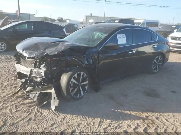 1N4AL3AP1JC101949 2018 NISSAN ALTIMA - Image 2