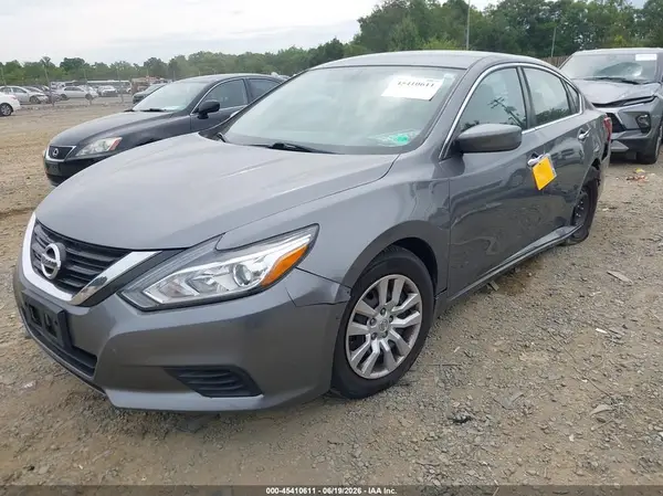 1N4AL3AP1JC102101 2018 NISSAN ALTIMA - Image 2