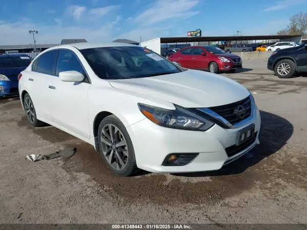 1N4AL3AP1JC103944 2018 NISSAN ALTIMA - Image 1