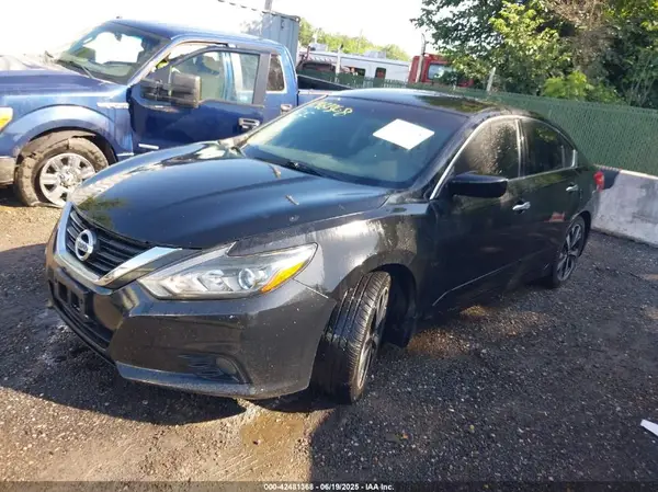 1N4AL3AP1JC104348 2018 NISSAN ALTIMA - Image 2