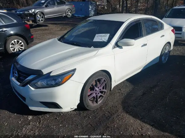 1N4AL3AP1JC104902 2018 NISSAN ALTIMA - Image 2