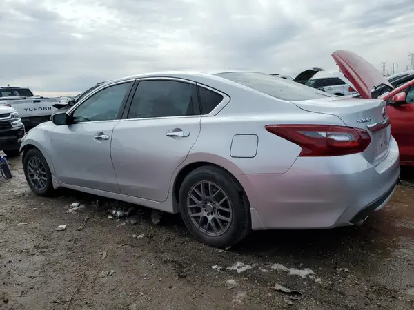 1N4AL3AP1JC107069 2018 NISSAN ALTIMA - Image 2