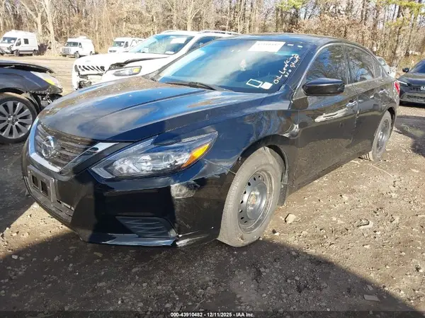 1N4AL3AP1JC107508 2018 NISSAN ALTIMA - Image 2