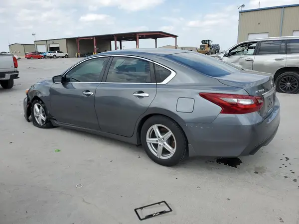 1N4AL3AP1JC107685 2018 NISSAN ALTIMA - Image 2