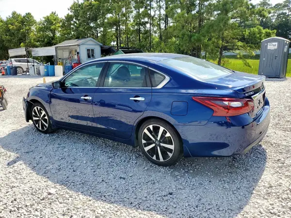 1N4AL3AP1JC108061 2018 NISSAN ALTIMA - Image 2