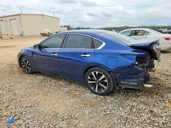 1N4AL3AP1JC108075 2018 NISSAN ALTIMA - Image 2