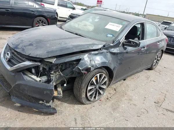1N4AL3AP1JC108254 2018 NISSAN ALTIMA - Image 2