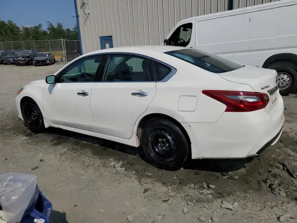 1N4AL3AP1JC109887 2018 NISSAN ALTIMA - Image 2