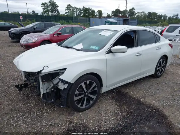 1N4AL3AP1JC112708 2018 NISSAN ALTIMA - Image 2