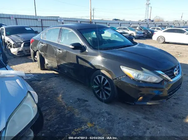 1N4AL3AP1JC114264 2018 NISSAN ALTIMA - Image 1
