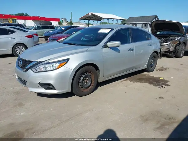 1N4AL3AP1JC117102 2018 NISSAN ALTIMA - Image 2