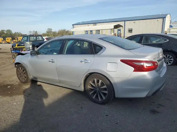 1N4AL3AP1JC117245 2018 NISSAN ALTIMA - Image 2