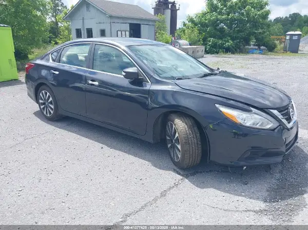 1N4AL3AP1JC117522 2018 NISSAN ALTIMA - Image 1