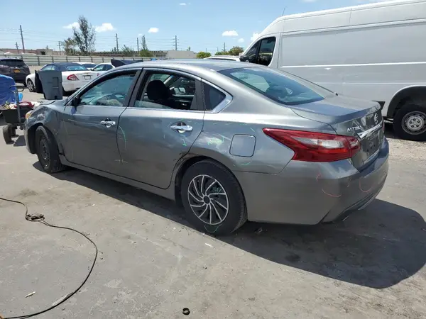 1N4AL3AP1JC118220 2018 NISSAN ALTIMA - Image 2