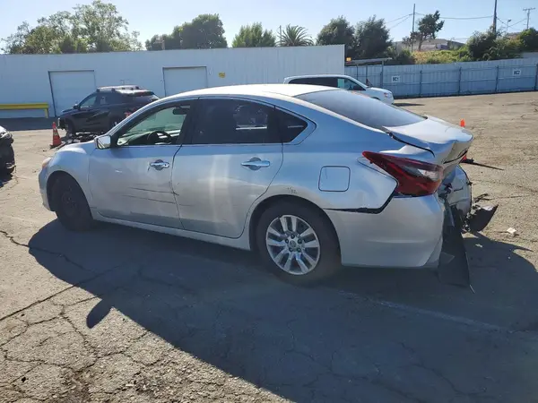 1N4AL3AP1JC120582 2018 NISSAN ALTIMA - Image 2