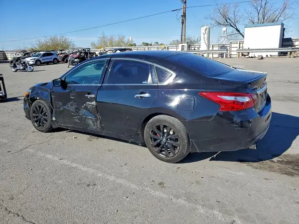 1N4AL3AP1JC121781 2018 NISSAN ALTIMA - Image 2