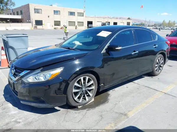 1N4AL3AP1JC121909 2018 NISSAN ALTIMA - Image 2