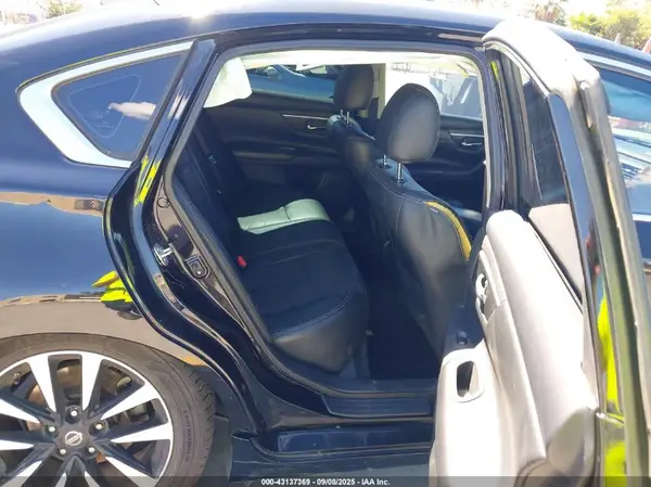 1N4AL3AP1JC121909 2018 NISSAN ALTIMA - Image 8
