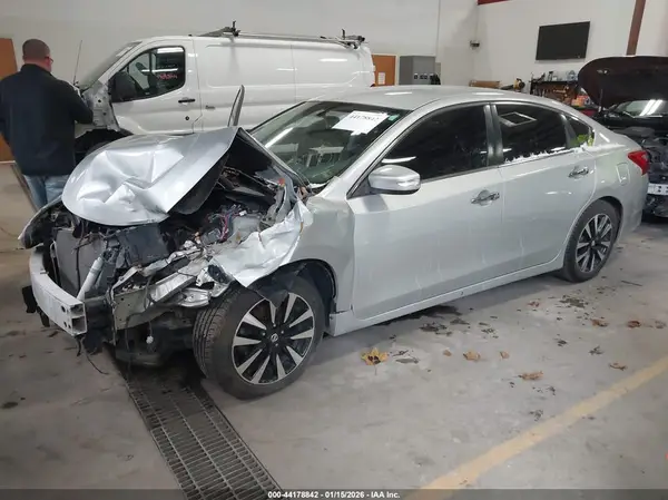 1N4AL3AP1JC122915 2018 NISSAN ALTIMA - Image 2