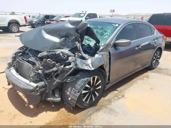 1N4AL3AP1JC123255 2018 NISSAN ALTIMA - Image 2
