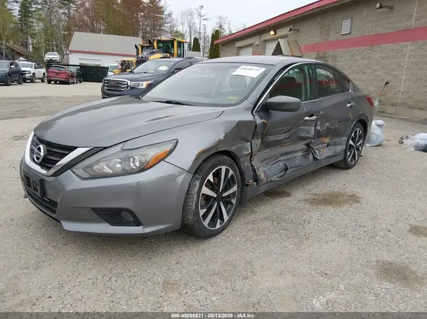 1N4AL3AP1JC123305 2018 NISSAN ALTIMA - Image 2