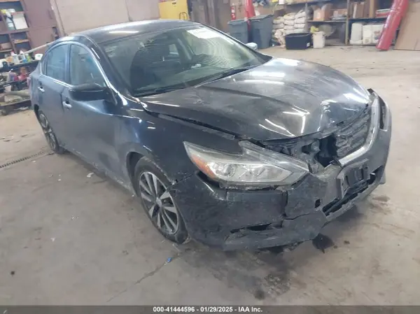 1N4AL3AP1JC124485 2018 NISSAN ALTIMA - Image 1