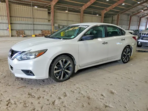 1N4AL3AP1JC124843 2018 NISSAN ALTIMA - Image 1