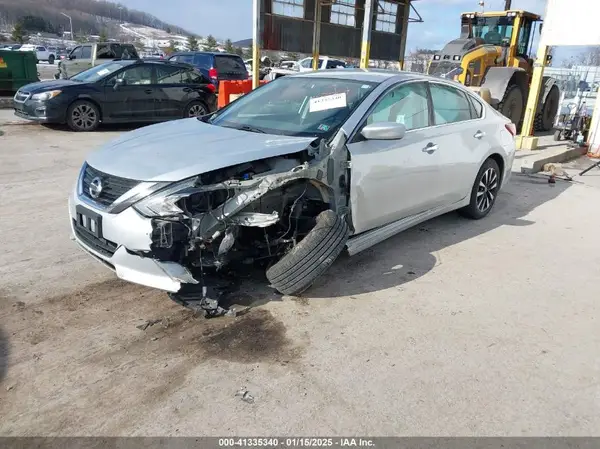 1N4AL3AP1JC125099 2018 NISSAN ALTIMA - Image 2