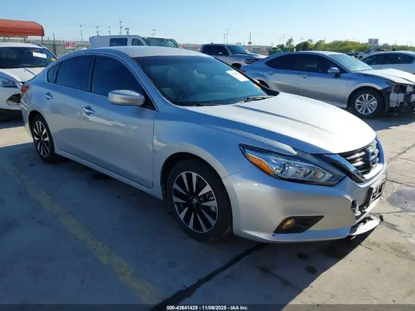 1N4AL3AP1JC125104 2018 NISSAN ALTIMA - Image 1