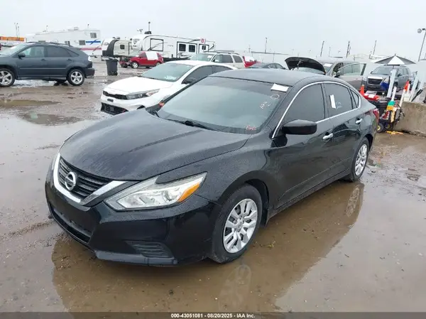 1N4AL3AP1JC125698 2018 NISSAN ALTIMA - Image 2