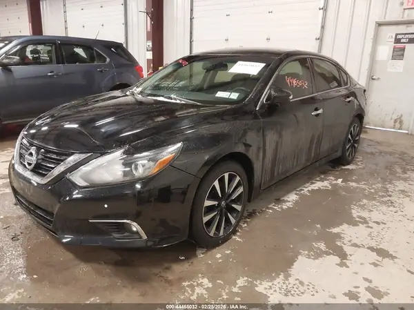 1N4AL3AP1JC125796 2018 NISSAN ALTIMA - Image 2