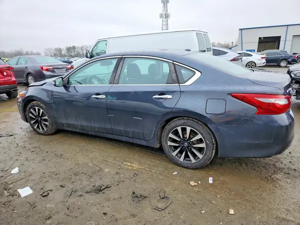 1N4AL3AP1JC126141 2018 NISSAN ALTIMA - Image 2