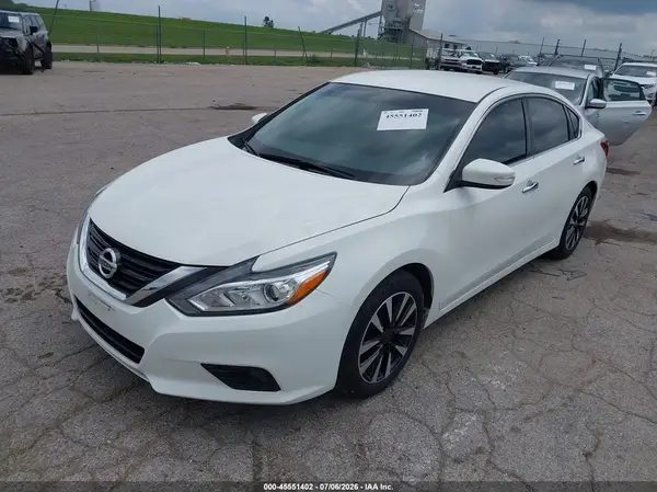 1N4AL3AP1JC126754 2018 NISSAN ALTIMA - Image 2