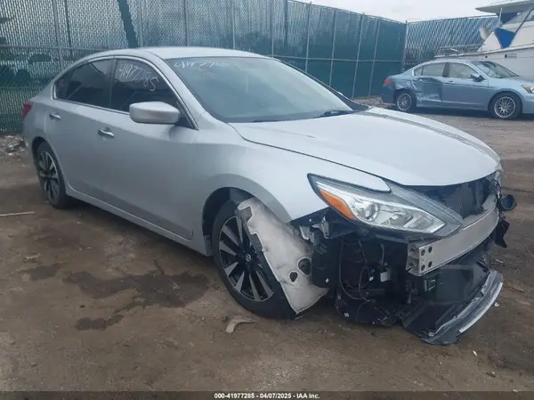 1N4AL3AP1JC130254 2018 NISSAN ALTIMA - Image 1